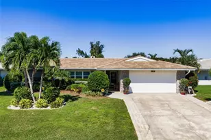 3323 Springmill Cir, Sarasota, FL 34239 - Photo 3