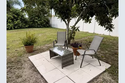 1837 Buccaneer Drive, Sarasota, FL 34231 - Photo 29