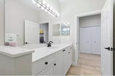 6514 Oakland Hills Drive, Lakewood Ranch, FL 34202 - Photo 23