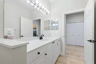 6514 Oakland Hills Dr, Lakewood Ranch, FL 34202 - Photo 23
