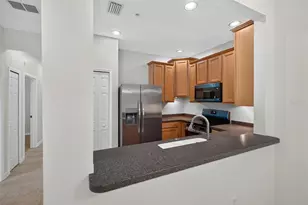 3707 Parkridge Cir, Sarasota, FL 34243 - Photo 3