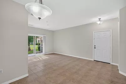 3707 Parkridge Circle #7-106, Sarasota, FL 34243 - Photo 7