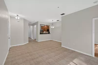 3707 Parkridge Circle #7-106, Sarasota, FL 34243 - Photo 5