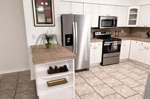 470 Rubens Dr E, Nokomis, FL 34275 - Photo 3