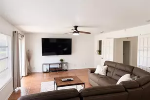 470 Rubens Dr E, Nokomis, FL 34275 - Photo 15