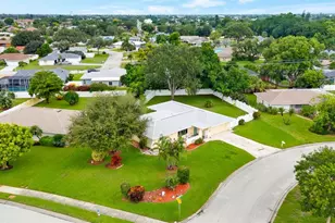 6806 21st Ave Terrace W, Bradenton, FL 34209 - Photo 3