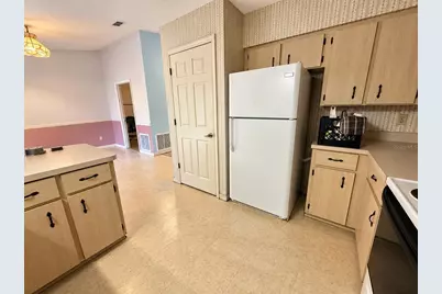 444 W Central Avenue, Orange City, FL 32763 - Photo 5