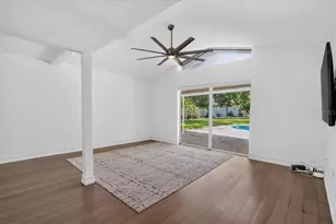 1709 Anastasia Wy S, Saint Petersburg, FL 33712 - Photo 27