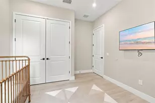 3946 Country View Dr, Sarasota, FL 34233 - Photo 51