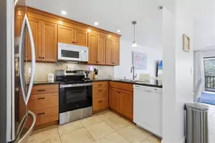 4652 Ringwood Meadow, Sarasota, FL 34235 - Photo 11