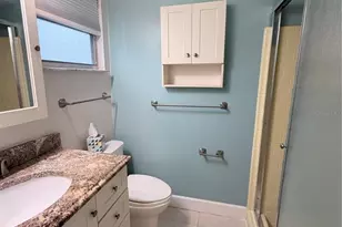 2320 Aquabluff Pl, Sarasota, FL 34231 - Photo 15