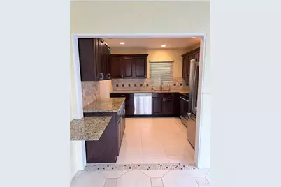 2320 Aquabluff Place #V274, Sarasota, FL 34231 - Photo 7