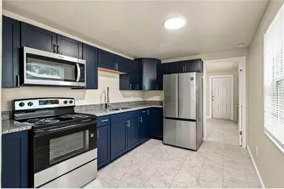 4212 9th Street E, Bradenton, FL 34208 - Photo 3