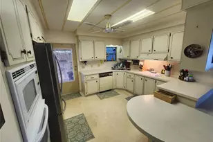808 53rd Ave E, Bradenton, FL 34203 - Photo 9