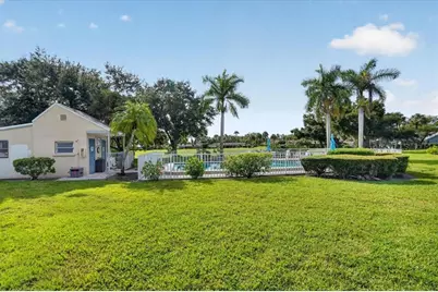 2319 Lakeside Mews #B3, Sarasota, FL 34235 - Photo 21