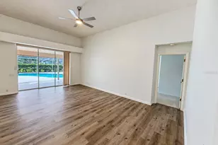 4871 Winterhaven Dr, Sarasota, FL 34233 - Photo 11