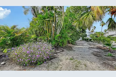 693 Spanish Drive N #24, Longboat Key, FL 34228 - Photo 65