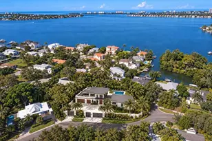 2100 McClellan Pkwy, Sarasota, FL 34239 - Photo 3