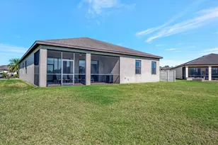 6620 35th Ct E, Sarasota, FL 34243 - Photo 39