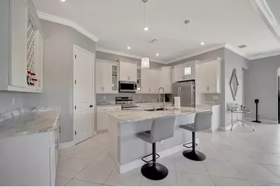 6620 35th Court E, Sarasota, FL 34243 - Photo 23