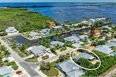 503 Bayview Drive, Holmes Beach, FL 34217 - Photo 45