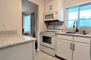 5949 Easy St, Bradenton, FL 34207 - Photo 3