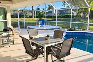 393 Vista Wood Dr, Venice, FL 34293 - Photo 5