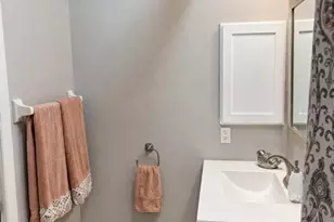 393 Vista Wood Dr, Venice, FL 34293 - Photo 31