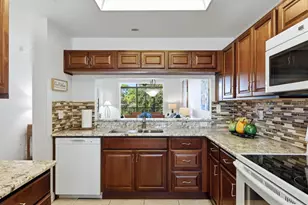 8750 Olde Hickory Ave, Sarasota, FL 34238 - Photo 13
