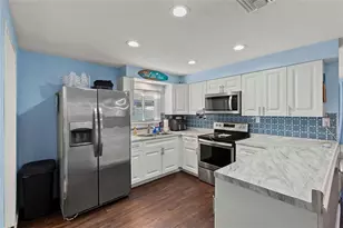 4490 49th Ave N, Saint Petersburg, FL 33714 - Photo 9
