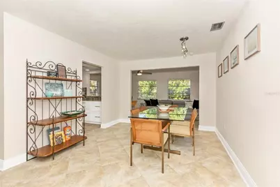 3039 Chase Circle, Sarasota, FL 34231 - Photo 9