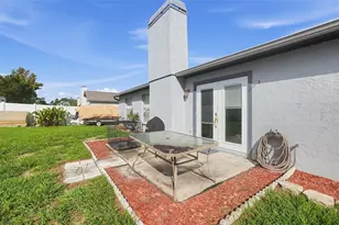 1805 Lakewind Dr, Brandon, FL 33510 - Photo 9