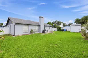 1805 Lakewind Dr, Brandon, FL 33510 - Photo 7