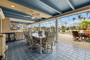 1749 Sandalwood Dr, Sarasota, FL 34231 - Photo 37