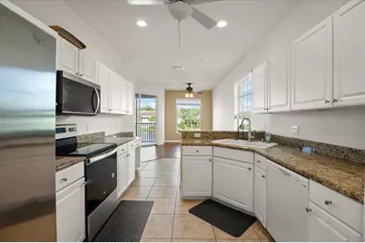 7002 Prosperity Circle #701, Sarasota, FL 34238 - Photo 7