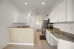 7002 Prosperity Cir, Sarasota, FL 34238 - Photo 9