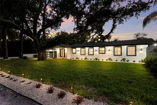 780 Indian Beach Cir, Sarasota, FL 34234 - Photo 3