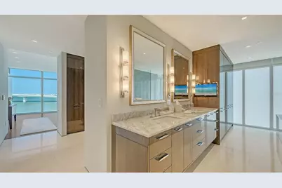 280 Golden Gate Point #600, Sarasota, FL 34236 - Photo 31