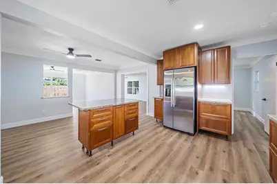 3372 Webber Street, Sarasota, FL 34239 - Photo 7