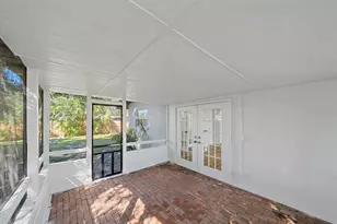 3372 Webber St, Sarasota, FL 34239 - Photo 19