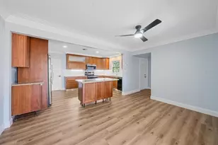 3372 Webber St, Sarasota, FL 34239 - Photo 11