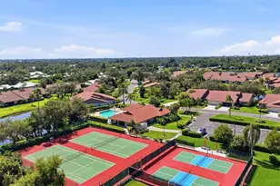 3981 Wilshire Cir E, Sarasota, FL 34238 - Photo 45