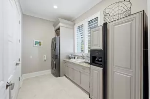 8009 Bounty Ln, Bradenton, FL 34202 - Photo 63