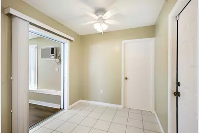 3003 Gulf Gate Drive, Sarasota, FL 34231 - Photo 21