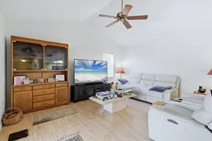4173 Center Pointe Cir, Sarasota, FL 34233 - Photo 5