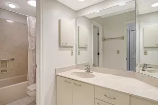 3944 Lyndhurst Ct, Sarasota, FL 34235 - Photo 19