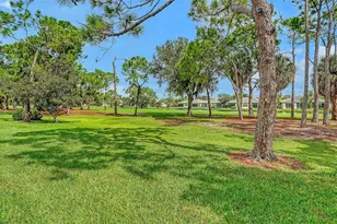 3944 Lyndhurst Ct, Sarasota, FL 34235 - Photo 5