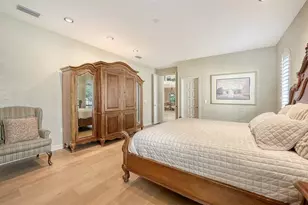 4543 Las Brisas Ln, Sarasota, FL 34238 - Photo 23