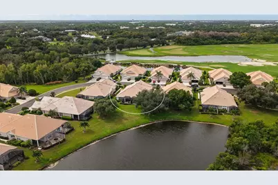 6937 Woodmore Terrace, Lakewood Ranch, FL 34202 - Photo 39