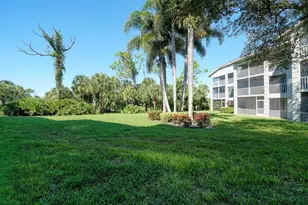 9330 Clubside Cir, Sarasota, FL 34238 - Photo 17